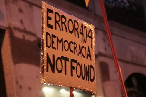 404 Democracia Foto: Koke